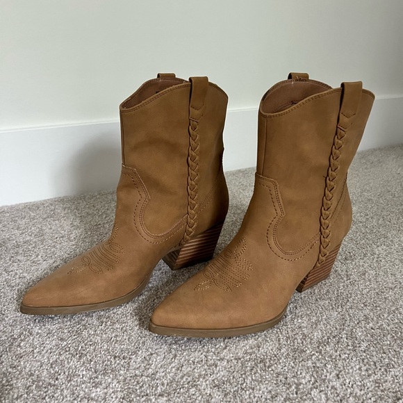 DV by Dolce Vita Shoes - Dolce Vita Cowgirl Boots